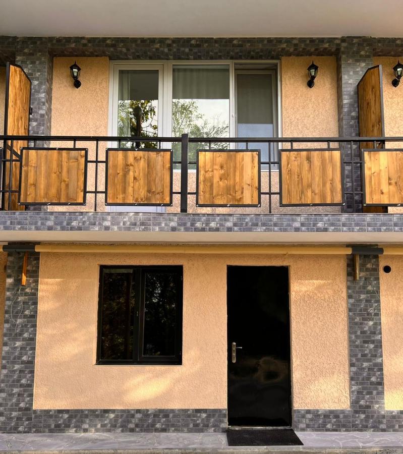 Woodland Borjomi Hotell Exteriör bild